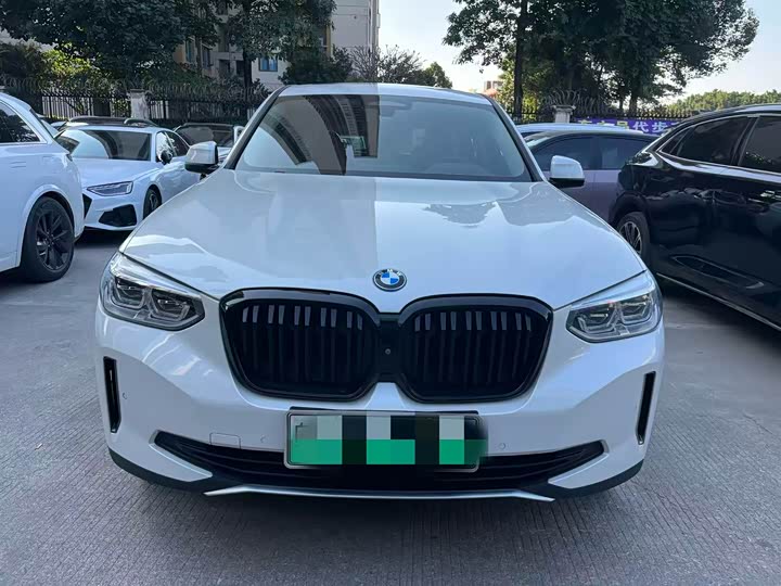 Фото 2 - BMW iX3