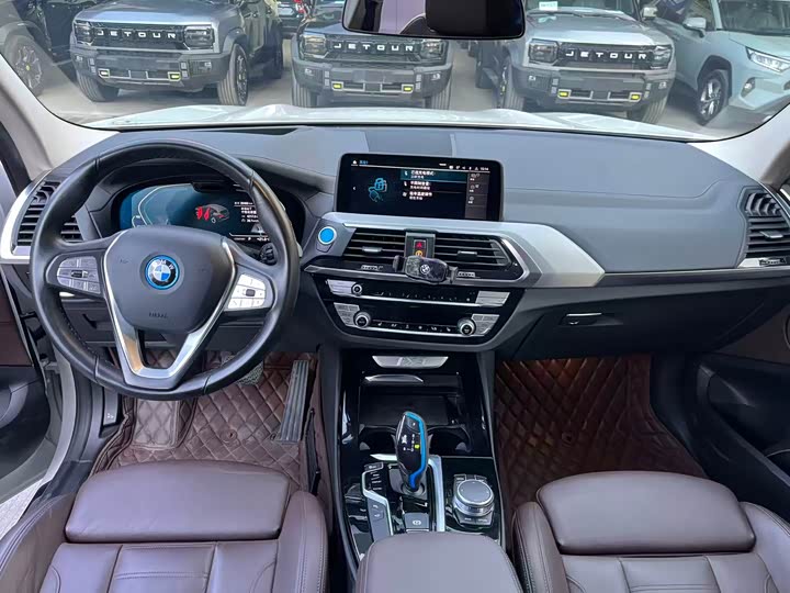 Фото 6 - BMW iX3