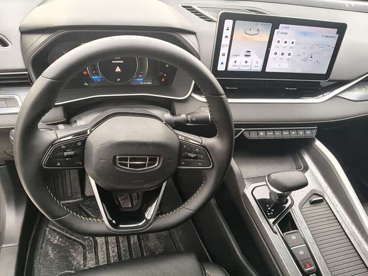 Фото 4 - Geely Preface