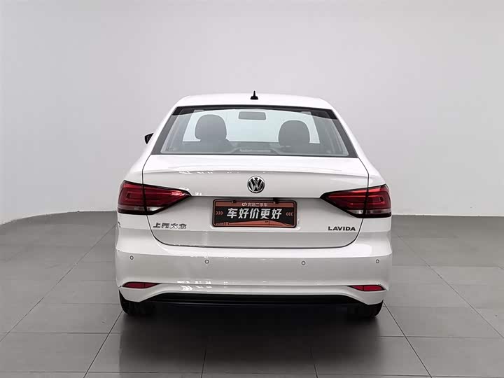 Фото 4 - Volkswagen Lavida