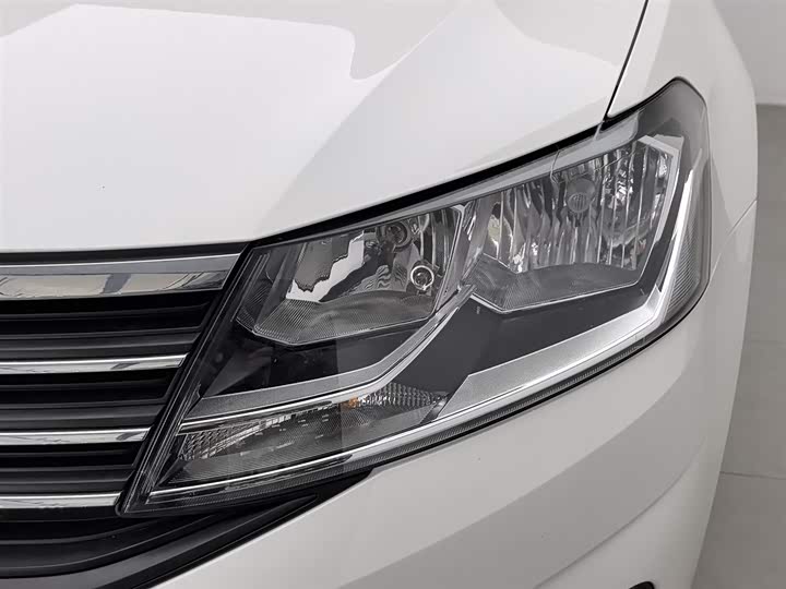 Фото 7 - Volkswagen Lavida