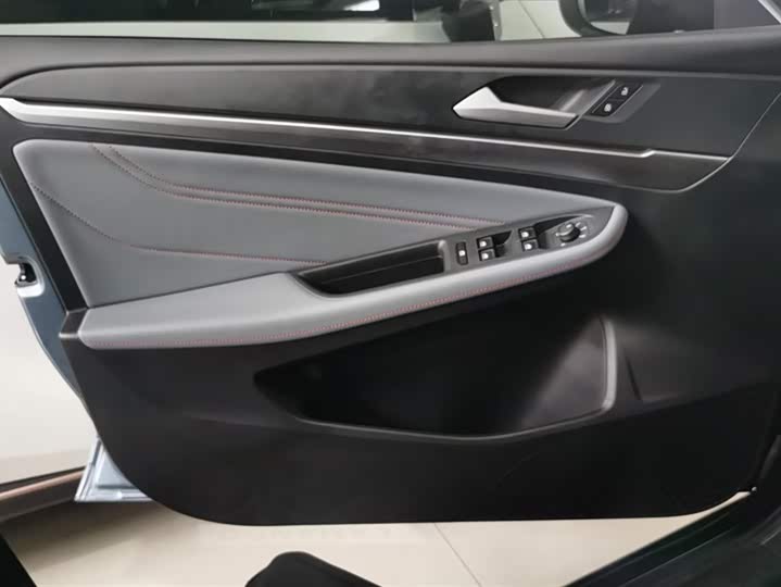 Фото 7 - Volkswagen Lamando L