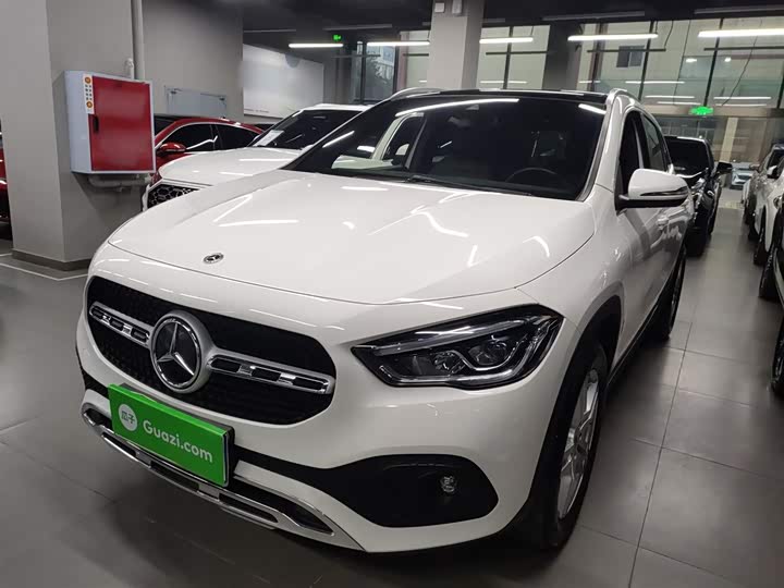 Фото 2 - Mercedes-Benz GLA-Class