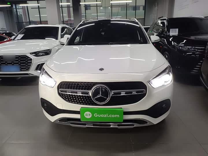Фото 3 - Mercedes-Benz GLA-Class