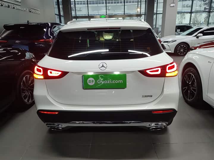 Фото 6 - Mercedes-Benz GLA-Class
