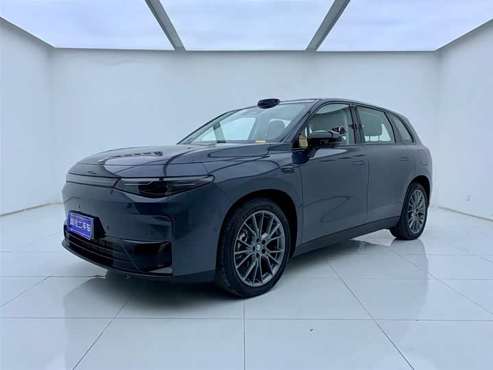 Фото 1 - Leapmotor C10