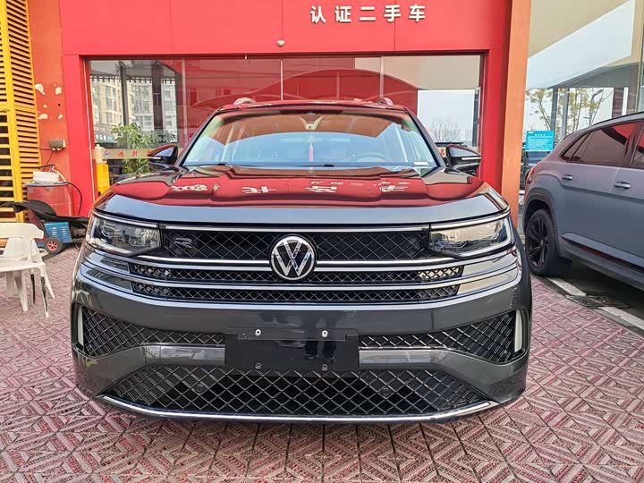 Фото 2 - Volkswagen Tavendor