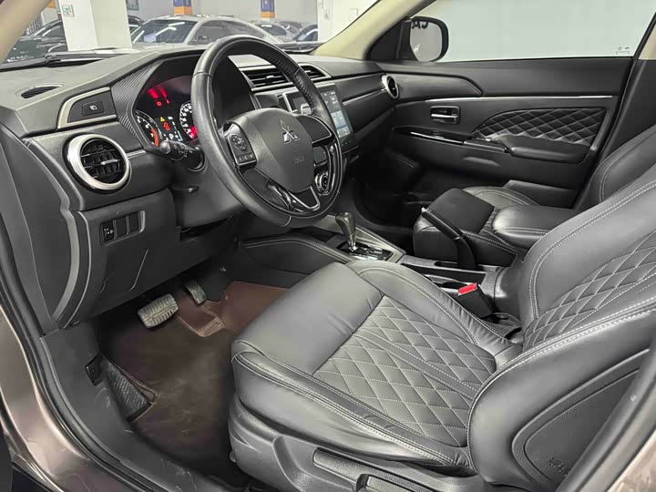 Фото 5 - Mitsubishi ASX