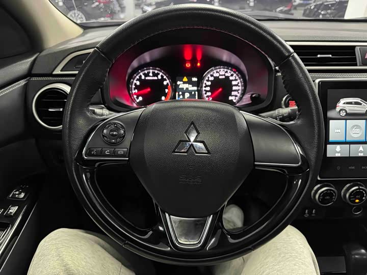 Фото 8 - Mitsubishi ASX