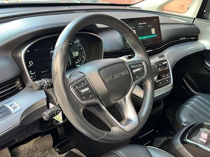 Фото 7 - Roewe iMax 8