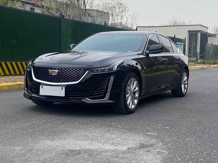 Фото 1 - Cadillac CT5