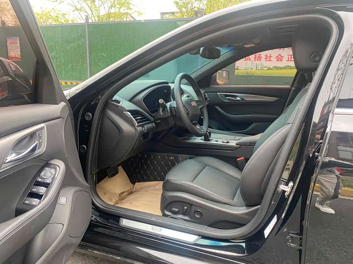 Фото 7 - Cadillac CT5