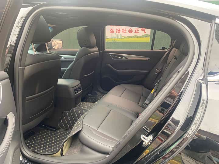 Фото 8 - Cadillac CT5