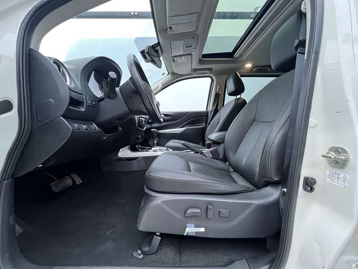 Фото 9 - Nissan Terra