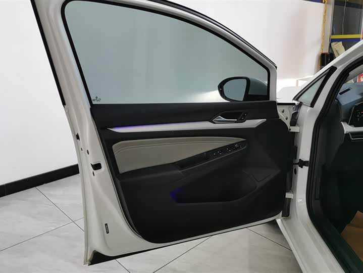 Фото 7 - Volkswagen Golf