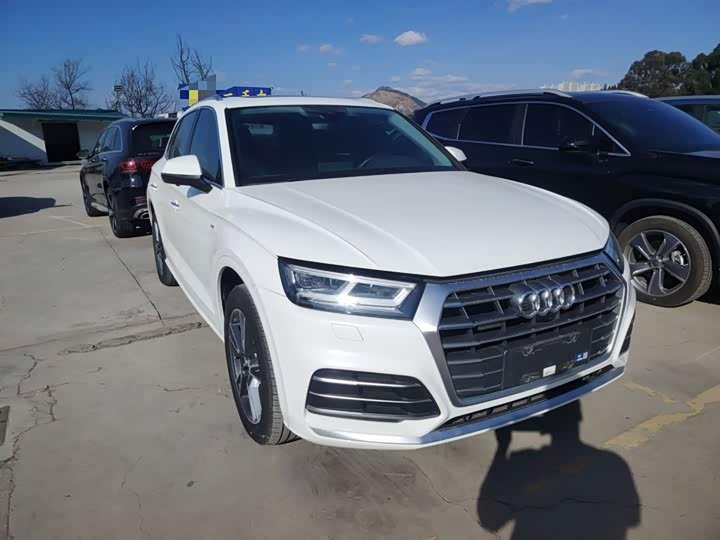 Фото 4 - Audi Q5L