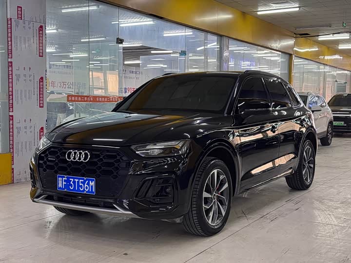 Фото 1 - Audi Q5L