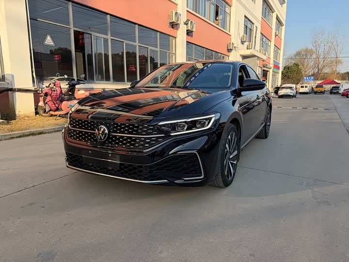 Фото 3 - Volkswagen Passat