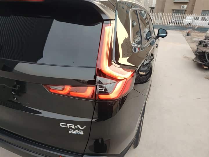 Фото 8 - Honda CR-V