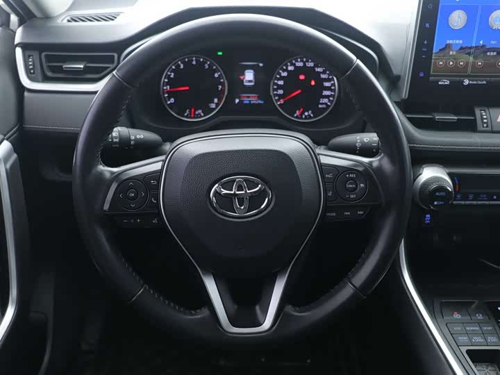 Фото 6 - Toyota Wildlander