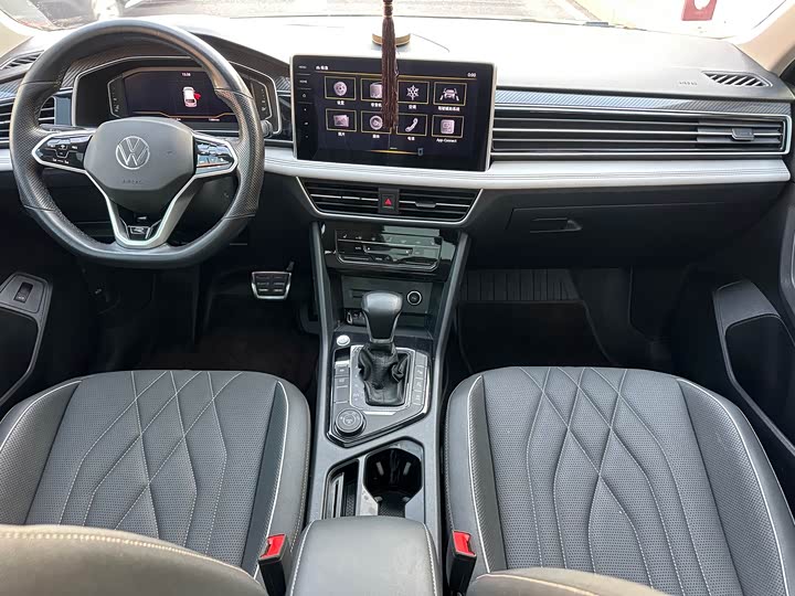 Фото 7 - Volkswagen Tiguan L Pro