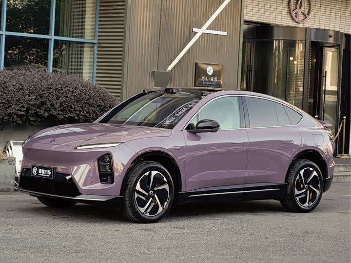 Фото 1 - Nio EC6