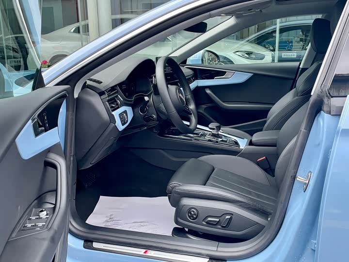 Фото 9 - Audi A5