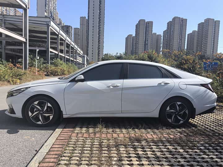 Фото 4 - Hyundai Elantra N line