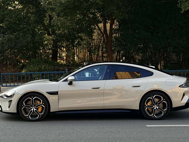 Фото 3 - Xiaomi SU7