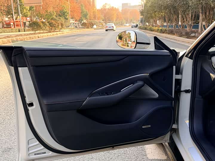 Фото 7 - Xiaomi SU7