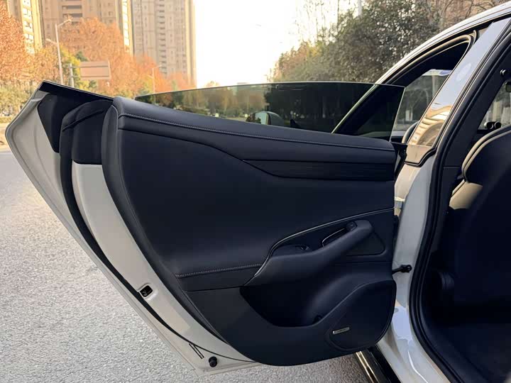 Фото 9 - Xiaomi SU7