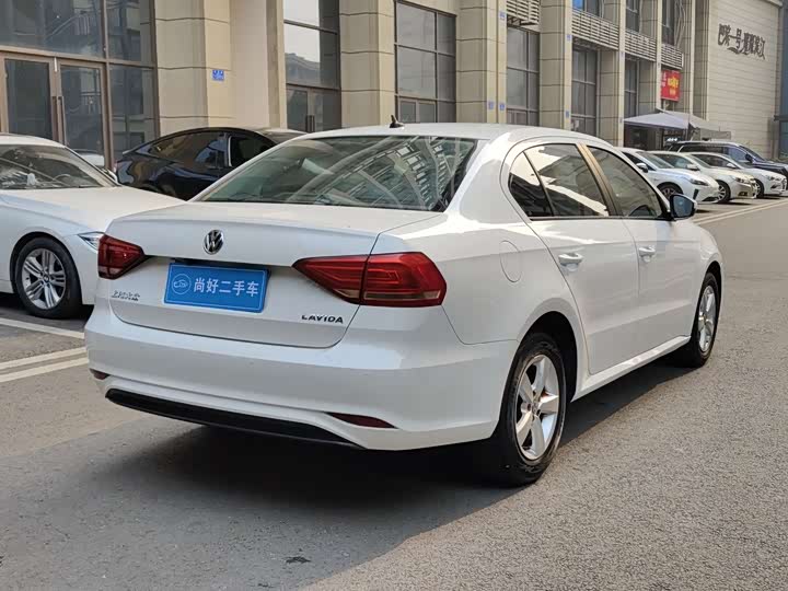 Фото 6 - Volkswagen Lavida