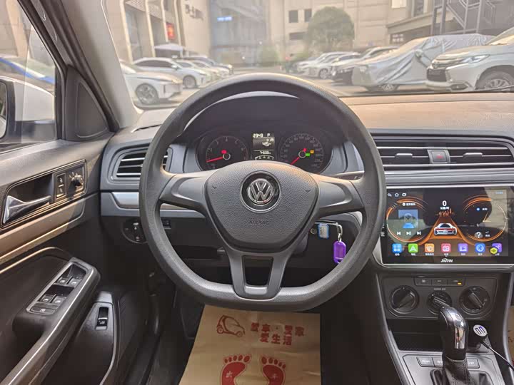 Фото 9 - Volkswagen Lavida