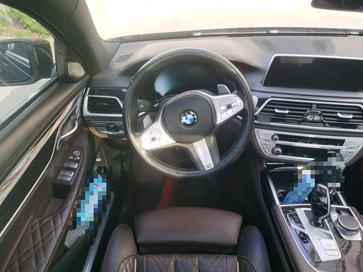 Фото 3 - BMW 7 Series