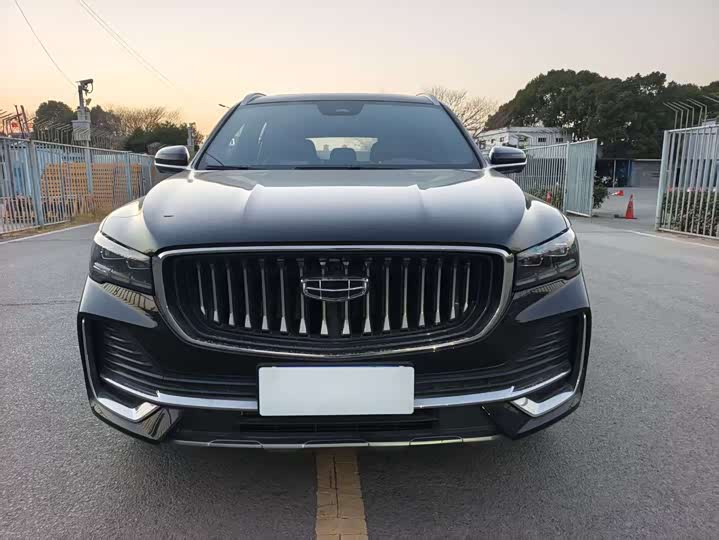 Фото 2 - Geely Monjaro