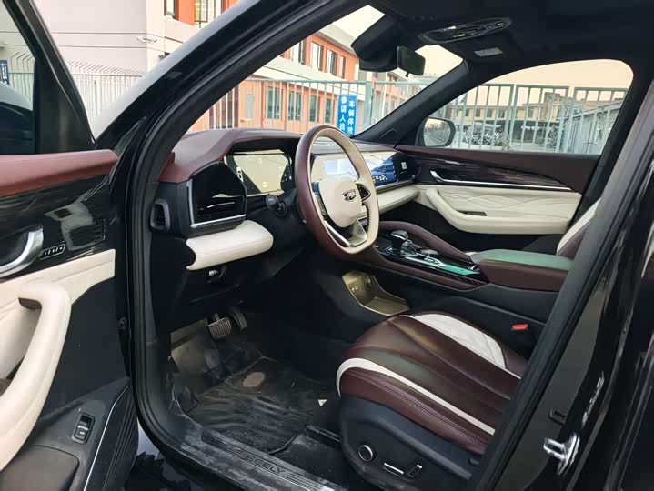 Фото 5 - Geely Monjaro