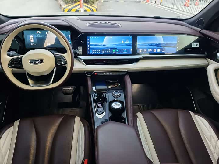 Фото 6 - Geely Monjaro