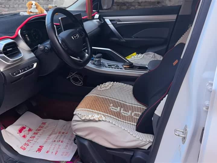 Фото 8 - Geely Coolray