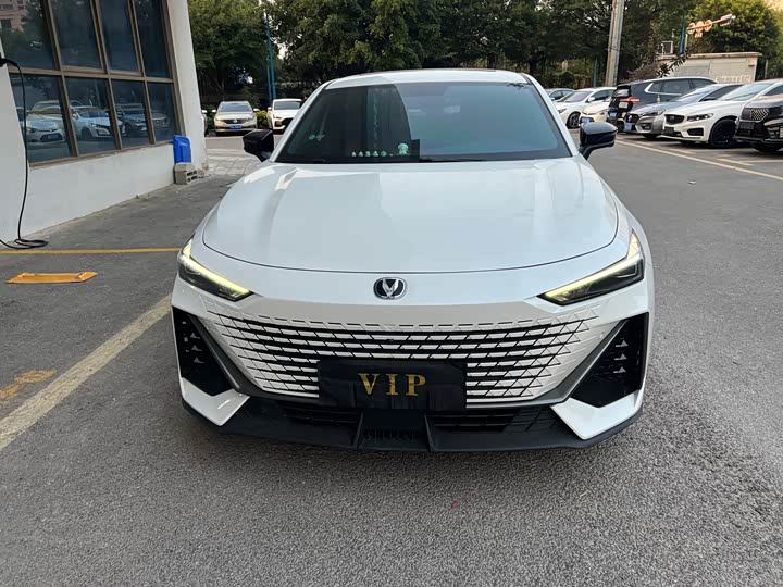 Фото 2 - Changan UNI-V