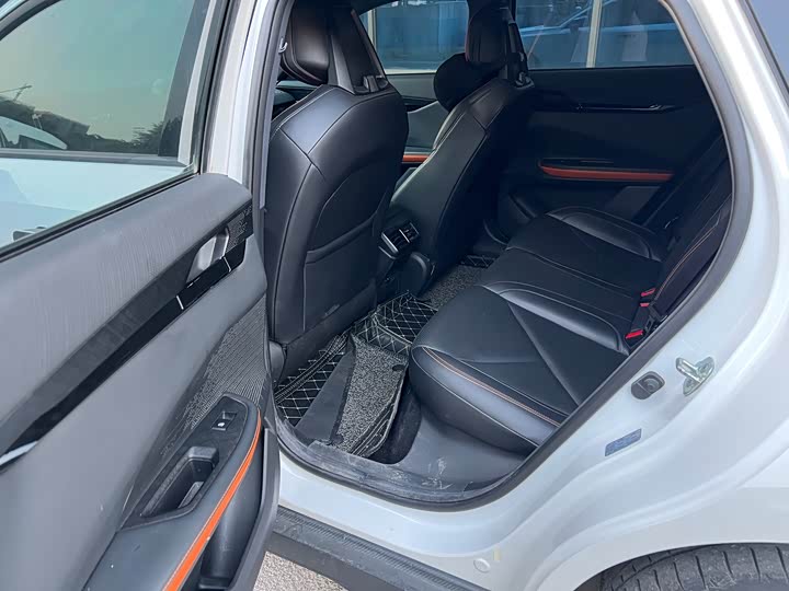 Фото 8 - Changan UNI-V