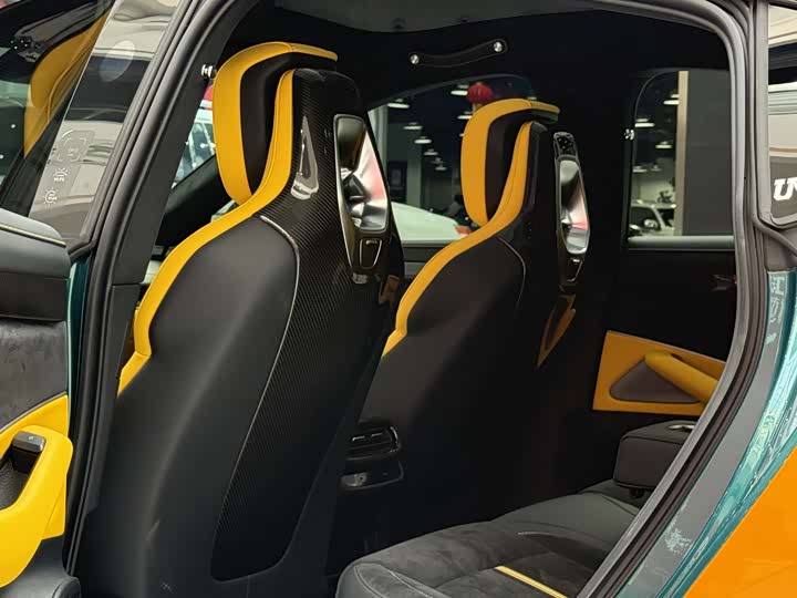 Фото 6 - Xiaomi SU7 Ultra