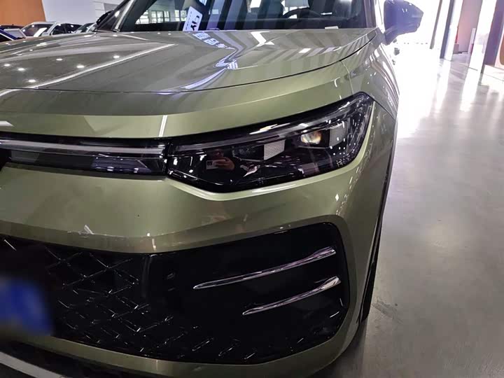 Фото 3 - Volkswagen Tayron