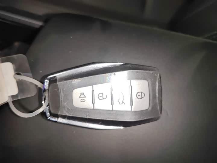 Фото 9 - Geely Geometry A