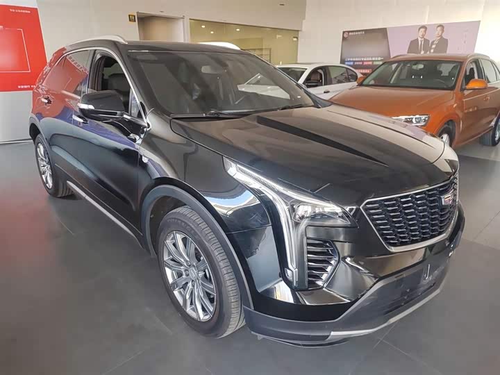 Фото 4 - Cadillac XT4