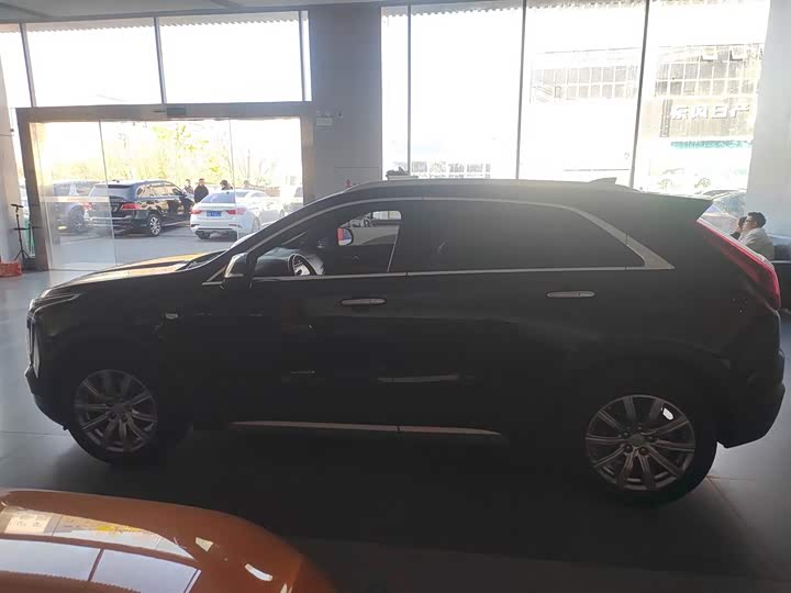 Фото 5 - Cadillac XT4