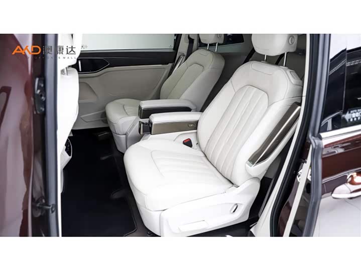 Фото 7 - Volkswagen Viloran