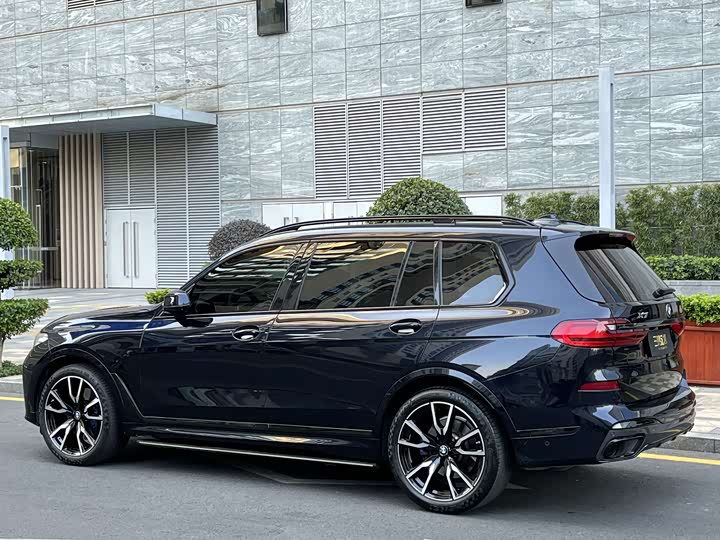 Фото 4 - BMW X7