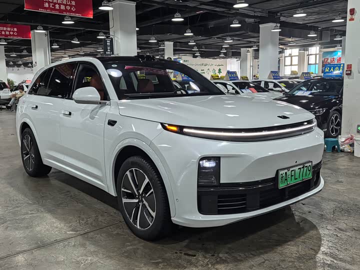 Фото 2 - LiXiang L7