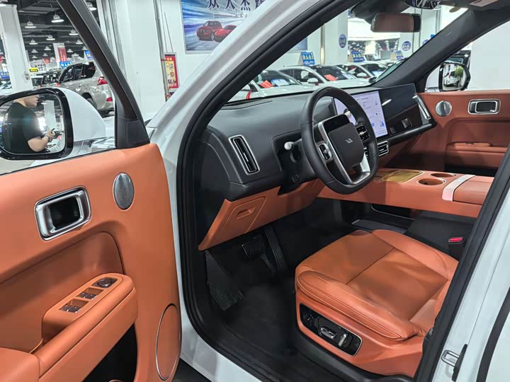 Фото 9 - LiXiang L7