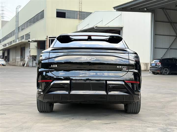 Фото 6 - BYD Sea Lion 07 EV